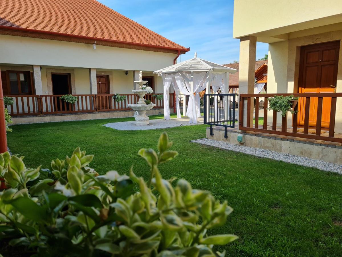 Bed and Breakfast Toroes Panzio Szabolcs Экстерьер фото